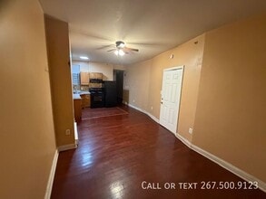 Building Photo - 729 N 43rd St