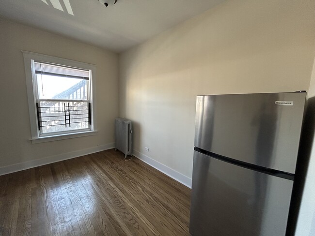 Foto del edificio - 2661 N Spaulding Ave