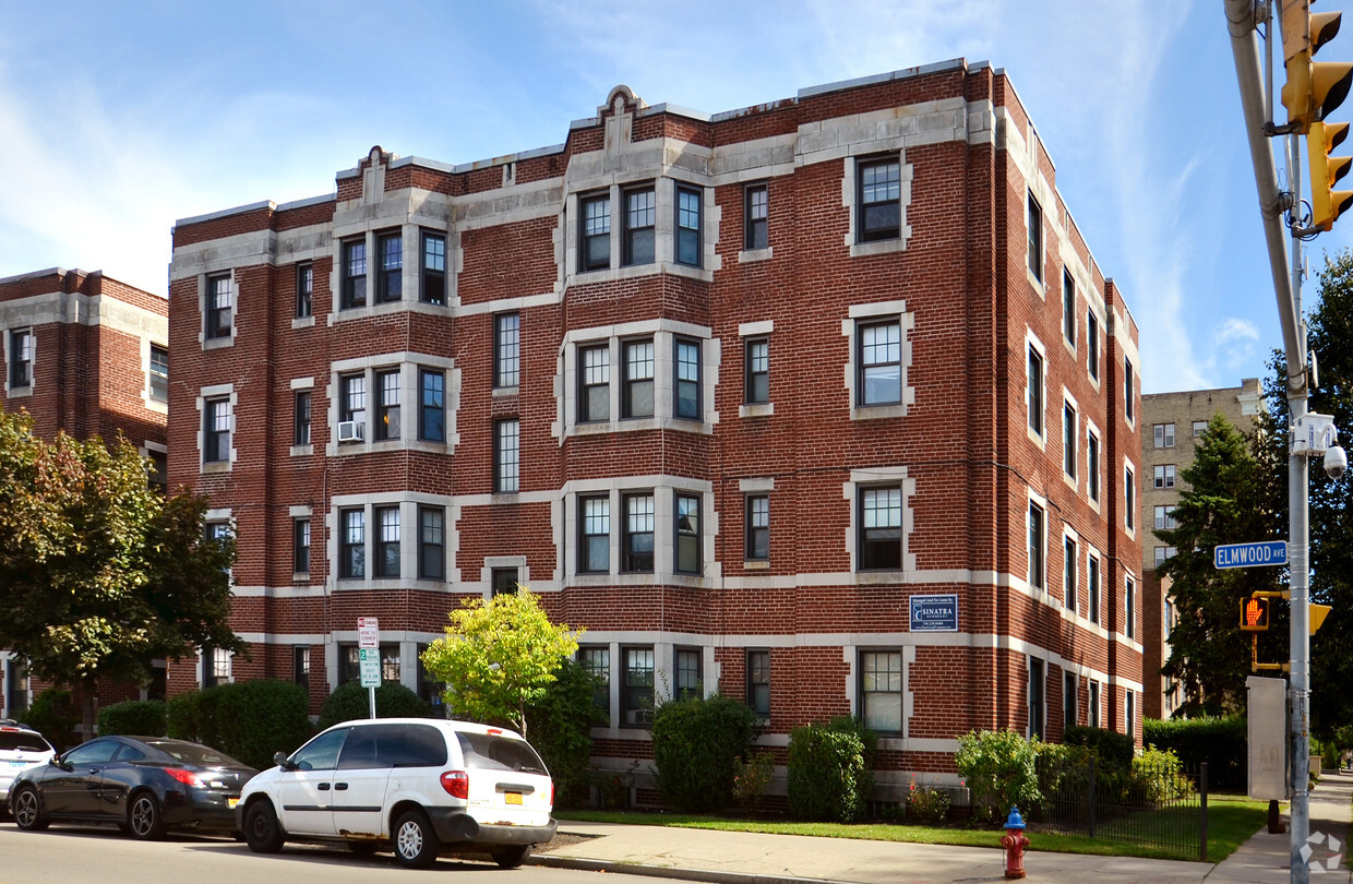 Foto principal - 201 Elmwood Avenue Apartments