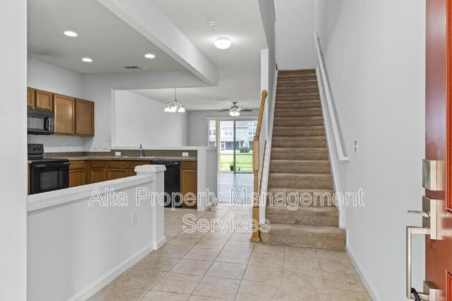 Building Photo - 6881 Woody Vine Dr