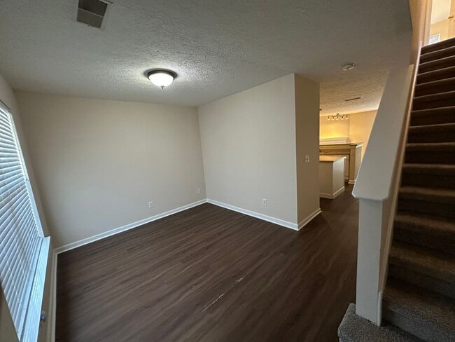 Building Photo - 2 Bed 2.5 Bath Townhome In Nashboro Villag...