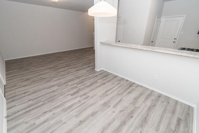 Foto del edificio - 5410 Hawksbury Creek Trail