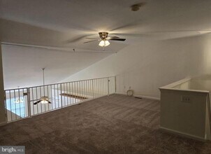Building Photo - 9213 Azure Ct