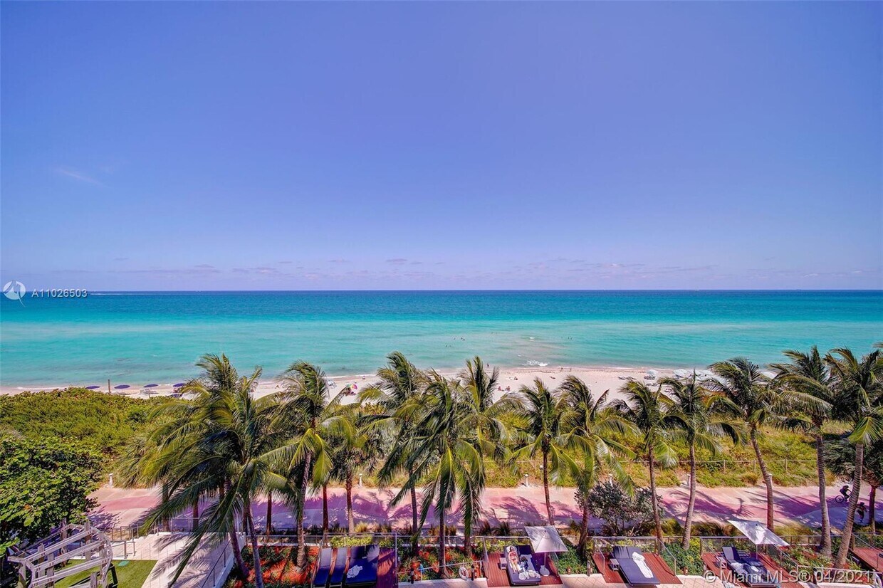 Foto principal - 6899 Collins Ave