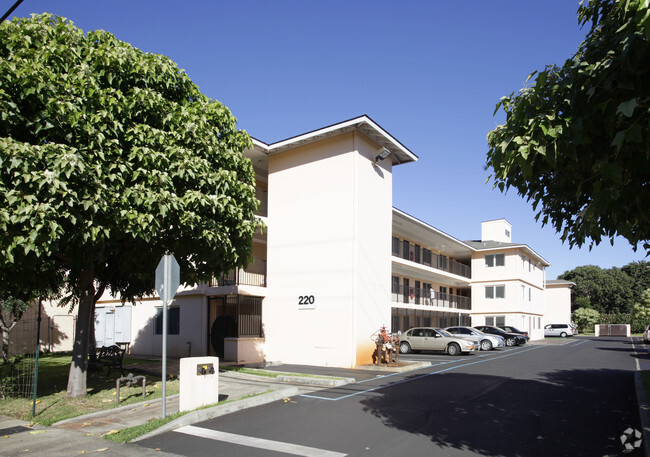 Primary Photo - 220 California Ave