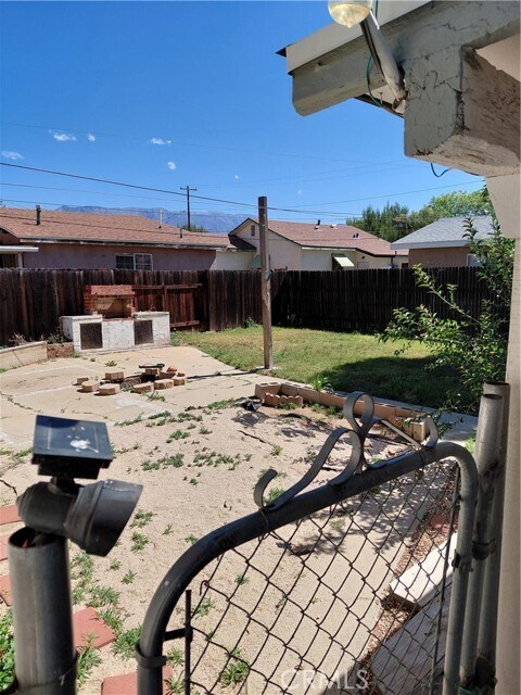 Building Photo - 974 Edgar Ave