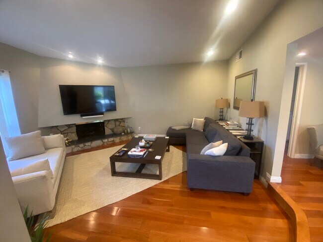 Foto del edificio - 13610 Collins St