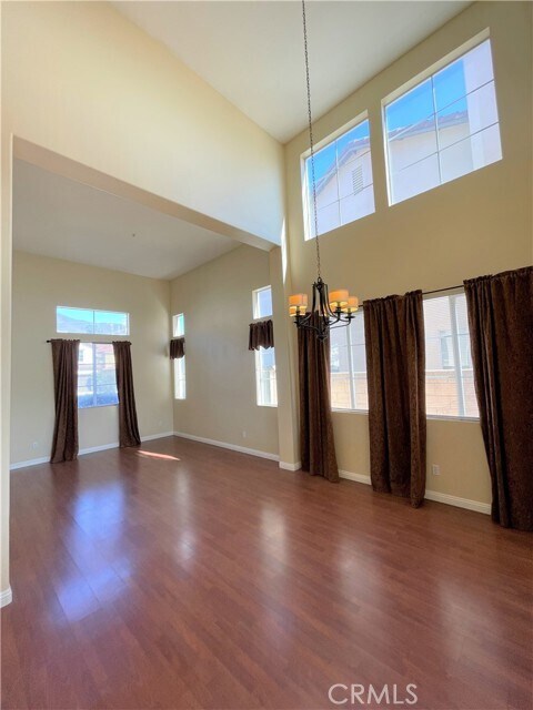 Foto del edificio - 14877 Herschel Ave