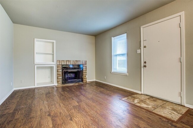 Photo - 3825 Camelot St (Denton, TX) Apartment