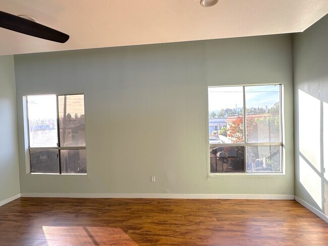 Building Photo - Charming 2-Bedroom Condo with Loft in Prim...