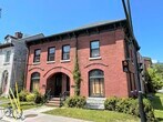 Primary Photo - 124 Wellington St