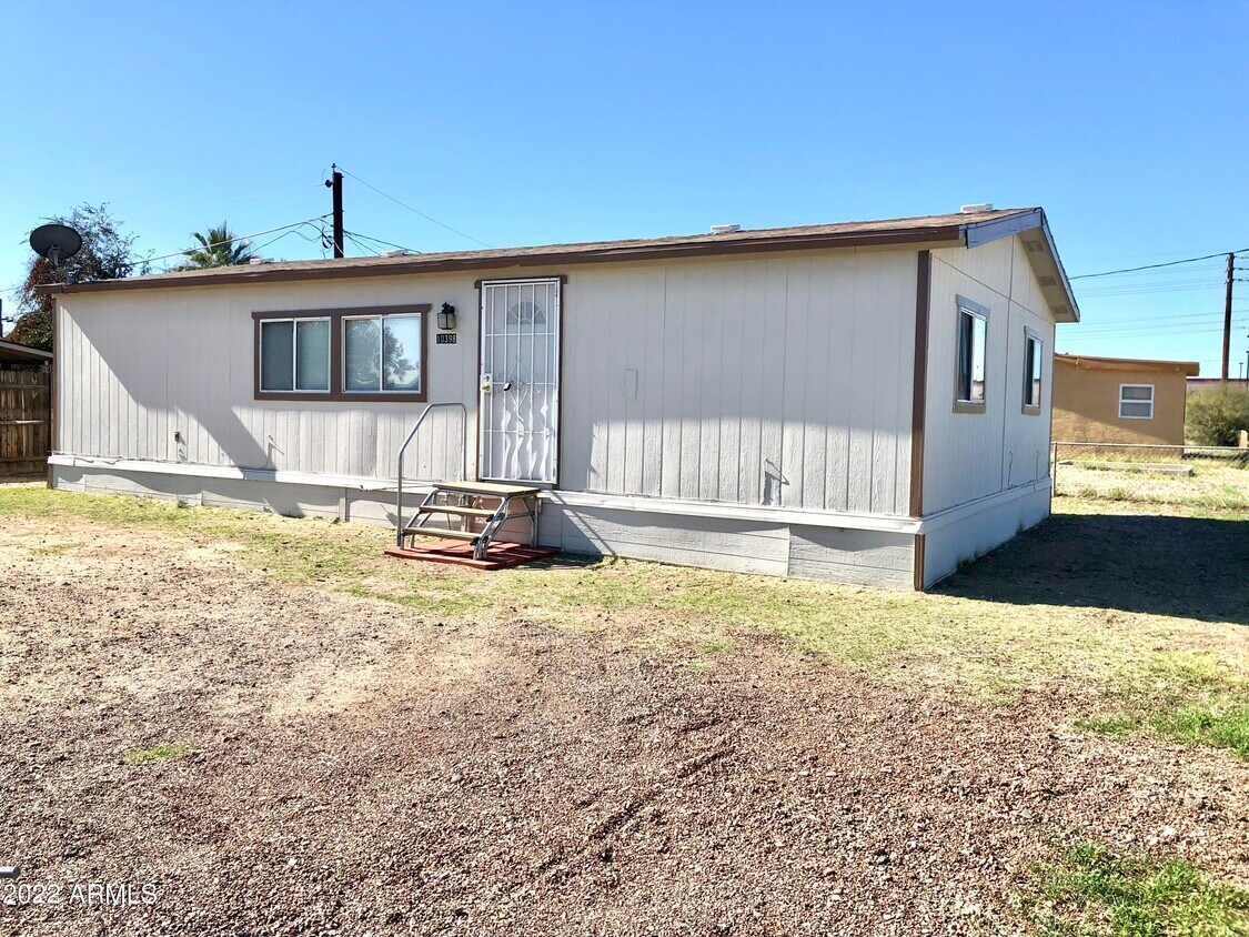 Primary Photo - 10398 N 90th Ave