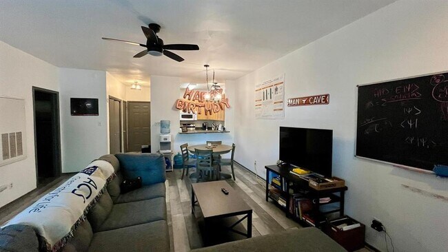 Foto del edificio - 808 W 29th St