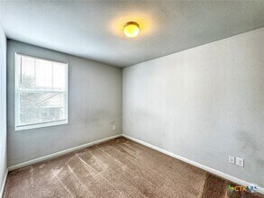 Building Photo - 340 Perry St