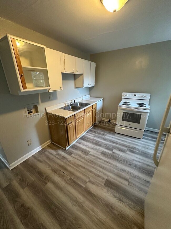 Foto del edificio - 1403 Underwood Ave