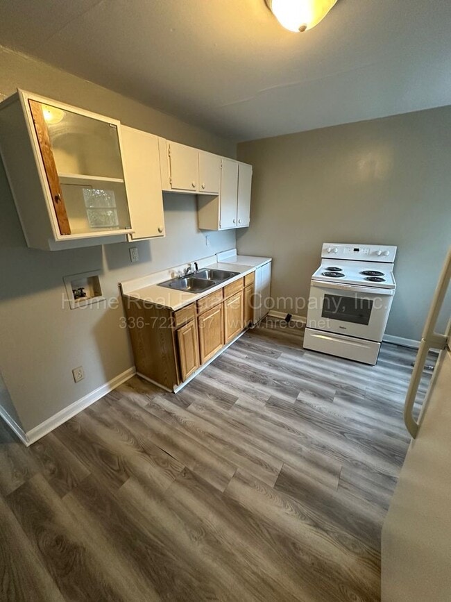 Foto del edificio - 1403 Underwood Ave