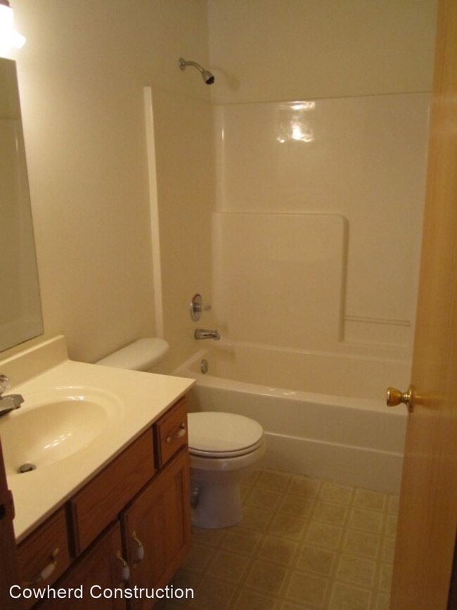 Building Photo - 2 br, 2 bath House - 3406 W Montclair