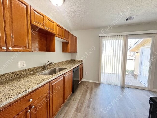 Building Photo - 4328 Pebblebrook Dr