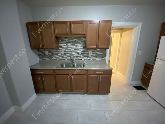 Foto del edificio - 1485 E Mound St