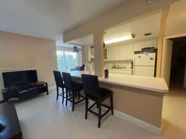 Foto del edificio - 17570 Atlantic Blvd