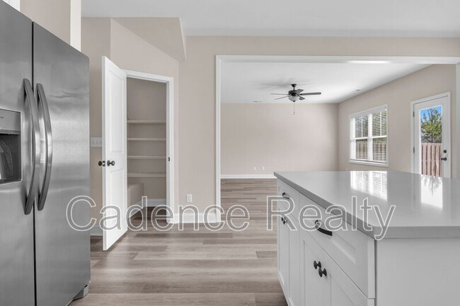 Building Photo - 1625 Grey Cliff Run