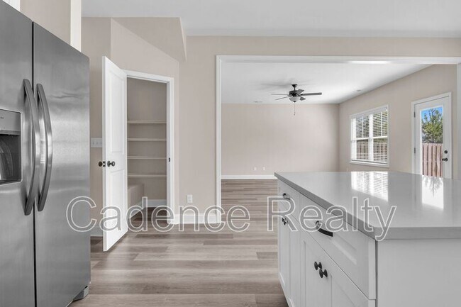 Foto del edificio - 1625 Grey Cliff Run