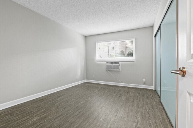 Interior Photo - Magnolia