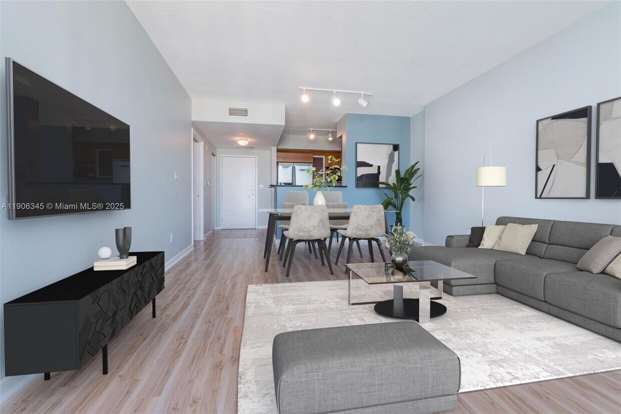 Foto principal - 335 S Biscayne Blvd