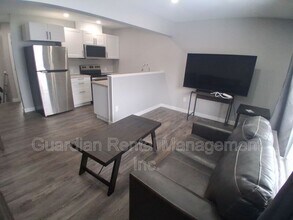 Building Photo - 215 Langworthy St