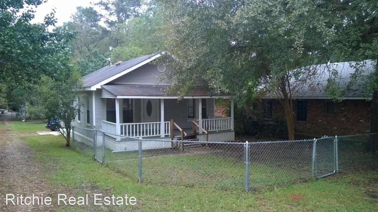 1966 Donahue Ferry Rd, Pineville, LA 71360 House Rental in Pineville