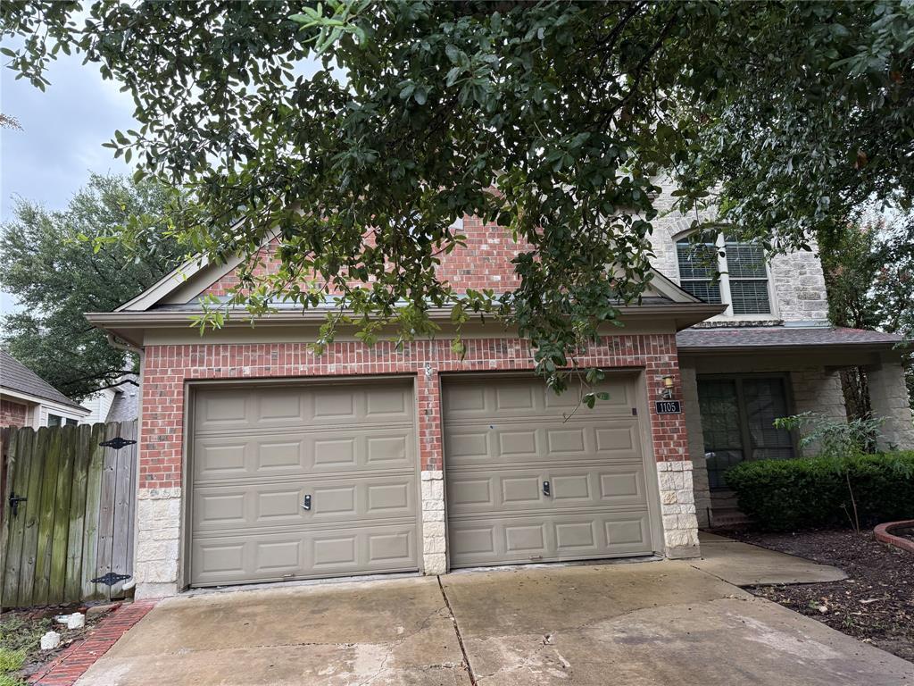Foto principal - 1105 Augusta Bend Dr