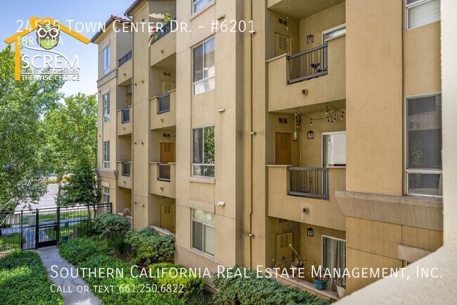 Foto del edificio - 24535 Town Center Dr