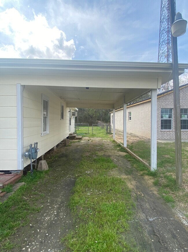 2975 Pecos St, Beaumont, TX 77702 House Rental in Beaumont, TX