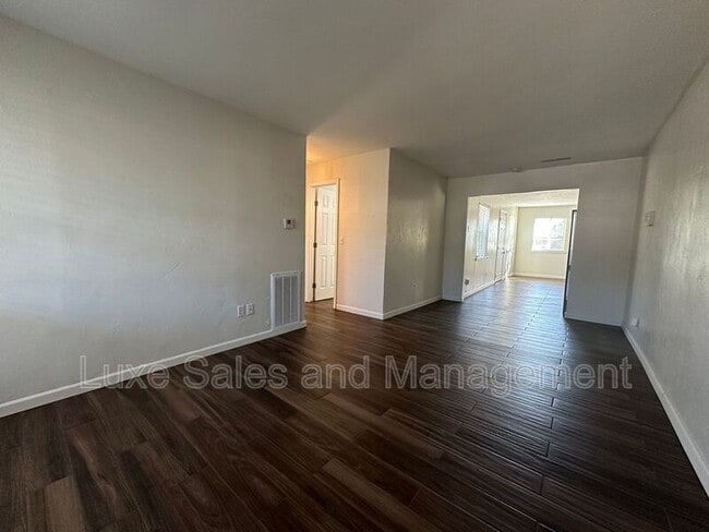Building Photo - 2108 Westchester Dr
