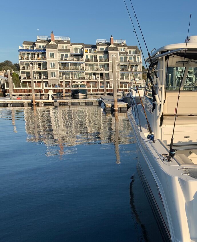 31 Coddington Wharf Unit 19, Newport, RI 02840 Condo for Rent in