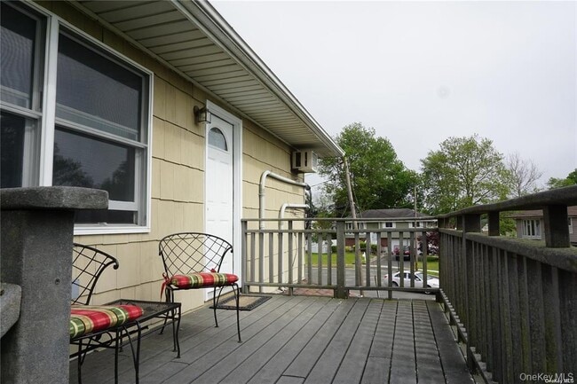 Foto del edificio - 15 Reed Dr