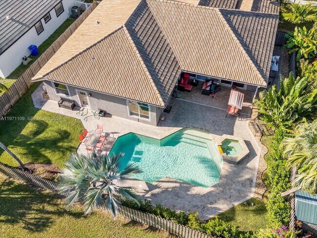 Foto del edificio - 2221 NW 129th Terrace