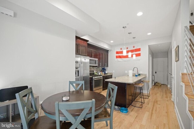 Building Photo - 3205 7th St NE