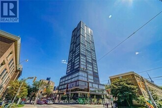 Building Photo - 203-1203 College St