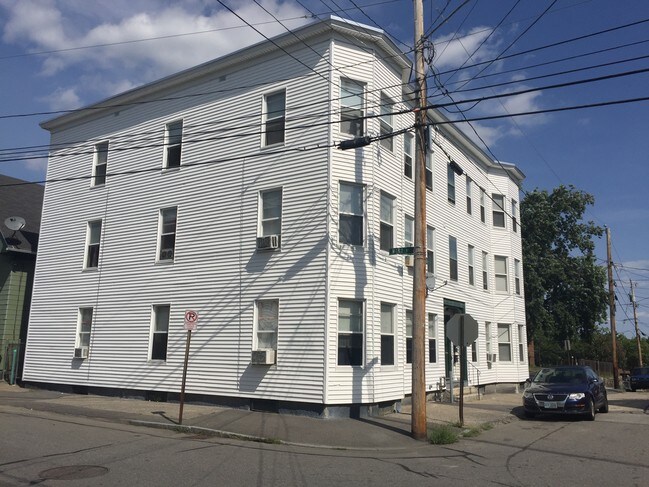 Building Photo - 73 Clinton St