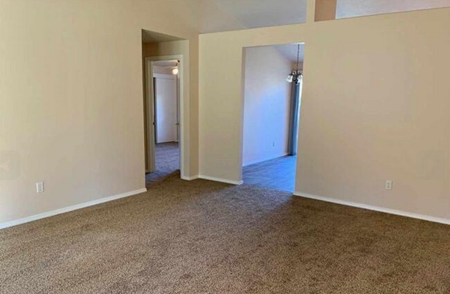 Foto del edificio - Great Single Family Home In Quiet Neighbor...