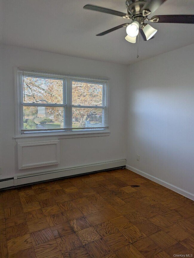 Building Photo - 11A Hemlock Dr