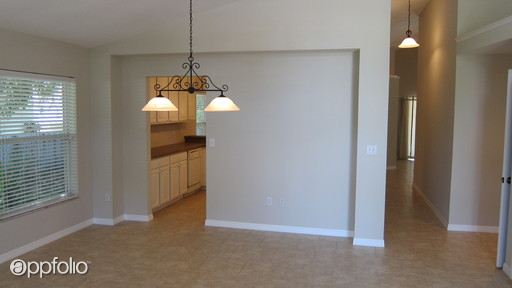 Building Photo - 617 Darkwood Ave