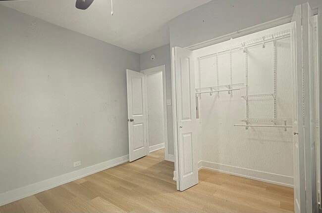 Building Photo - 6030 N Winthrop Ave