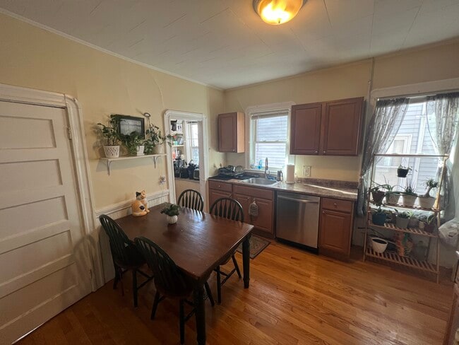 Foto del edificio - 294 Highland Ave