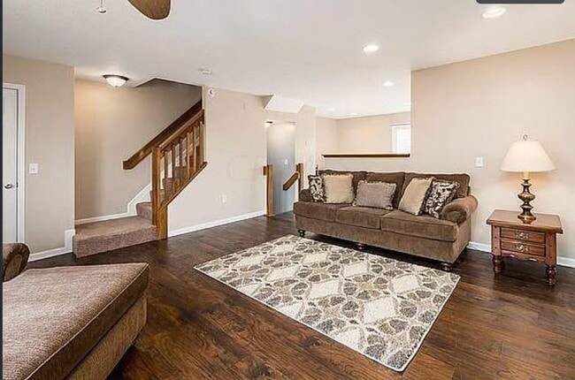 Building Photo - 6471 Crab Apple Dr