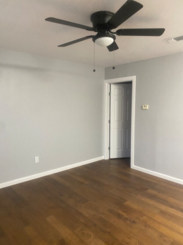 Foto del edificio - 213 W 7th St