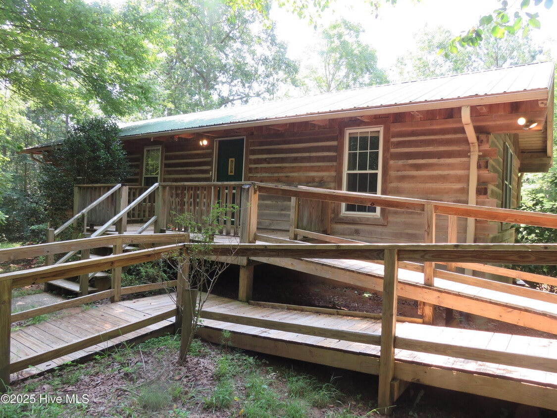 Foto principal - 168 Woodward Ln