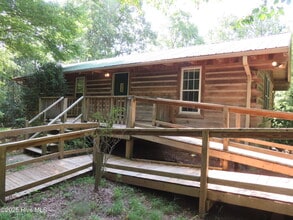 Building Photo - 168 Woodward Ln