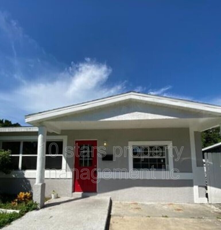 Foto principal - 8350 56th Way
